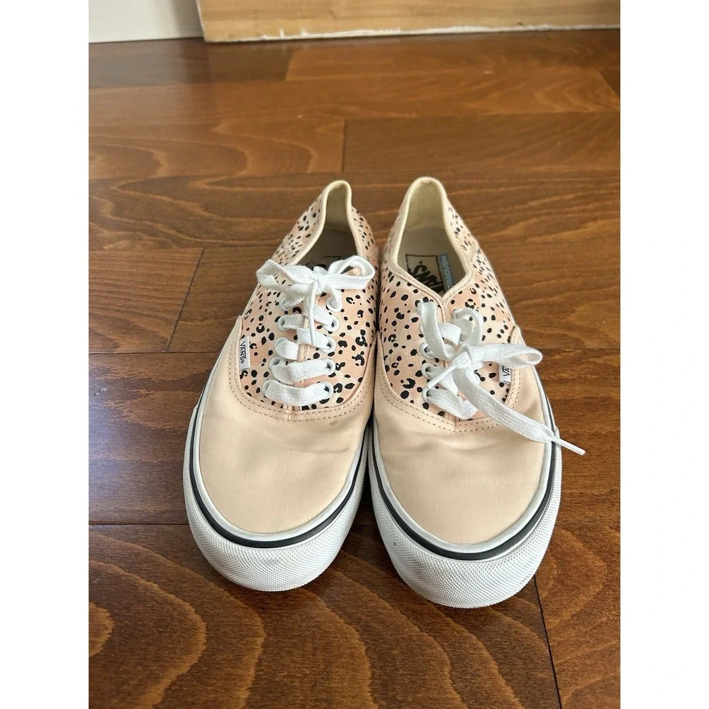RARE Vans X Leila Hurst‎ Tiny Animal Low Top Sneakers Men 8 Women's 9.5 Peach